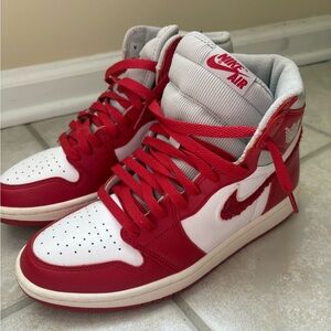 Jordan 1 Retro High OG VARSITY RED